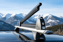 Bagażnik na narty Amos Ski Lock 5 Black aluminium 5 pary nart 4 deski