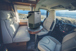 Lodówka turystyczna z kompresorem Yolco ET8 9L Bluetooth + bateria modułowa + gratis kostki lodu