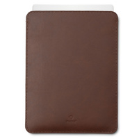 Eleganckie etui na MacBook 14 PRO M5 ze skóry naturalnej Baltan Sleeve ciemny brąz