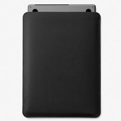 Eleganckie etui na MacBook Air 15 M2 ze skóry naturalnej Baltan Sleeve czarne