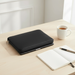 Eleganckie etui Baltan Zip Crocodilo czarne do MacBook Air 13 M2