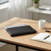 Eleganckie etui Baltan Zip Crocodilo czarne do MacBook Air 13 M2