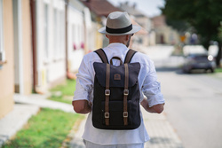 Plecak miejski Baltan City Break 26L - Polska produkcja, zmieści laptopa do 17″ czarny