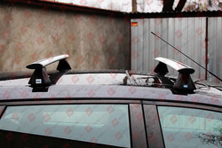 Bagażnik bazowy na dach Cruz AIRO X118 Mercedes CLA 4d Sedan od 2013 r.