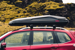 Boks dachowy Mont Blanc Altitude 350 337L dwustronne otwieranie 75 kg czarny połysk