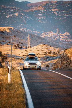 Boks dachowy Mont Blanc Altitude 450 450L dwustronne otwieranie 75 kg czarny połysk