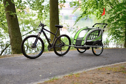Przyczepka rowerowa z amortyzatorem 2-osobowa +JOGGER zielona + gratis
