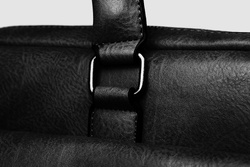 Klasyczna biznesowa torba męska na laptopa 15,6'' cala z Eco Skóry Baltan Classic czarna