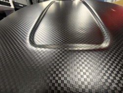 Box na dach Kufer Boks bagażnik dachowy Hakr Magic 320 Black Carbon