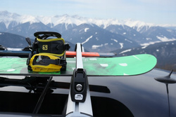 Bagażnik na narty Amos Ski Lock 5 Black aluminium 5 pary nart 4 deski / FERIE2026