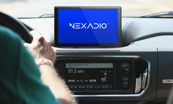 Tablet do samochodu CarPlay Nexadio CP200 bezprzewodowy 9'' kamera cofania