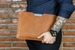 Eleganckie etui na MacBook 13 PRO ze skóry naturalnej Baltan Razor brąz