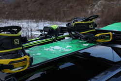 Bagażnik na narty Amos Ski Lock 5 Black aluminium 5 pary nart 4 deski / FERIE2026