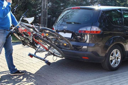 Zestaw Bagażnik rowerowy na hak Amos Tytan 3 rowery 7PIN 75KG + Wieszak na hak