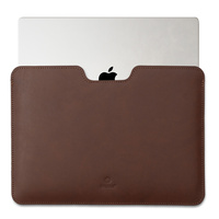 Eleganckie etui na MacBook Air 13 M3 ze skóry naturalnej Baltan Razor ciemny brąz